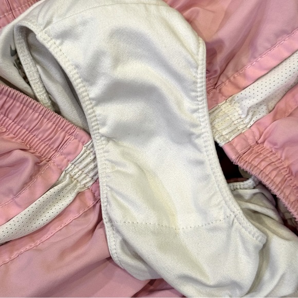 Nike Tempo Dri-Fit Running Shorts Light Pink - Picture 4 of 4